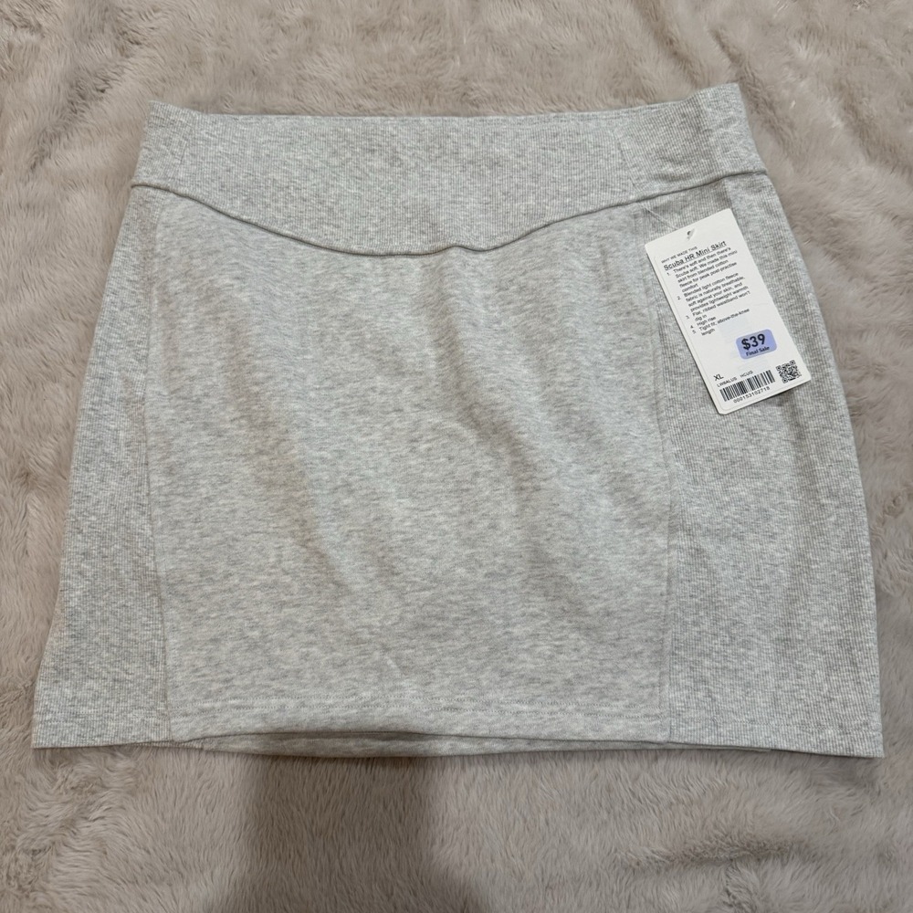 NWT Lululemon Size XL Scuba HR Mini Skirt HCUG Heathered Light Gray
